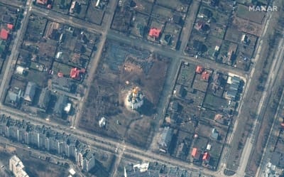 Notícia do New York Times desmente tese russa: imagens de satélite mostram que corpos estavam nas ruas de Bucha há semanas - TVI