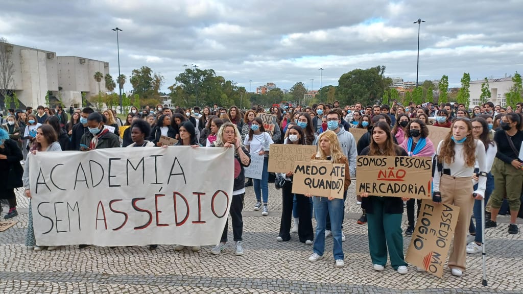 Protesto contra o assédio sexual na Universidade de Lisboa