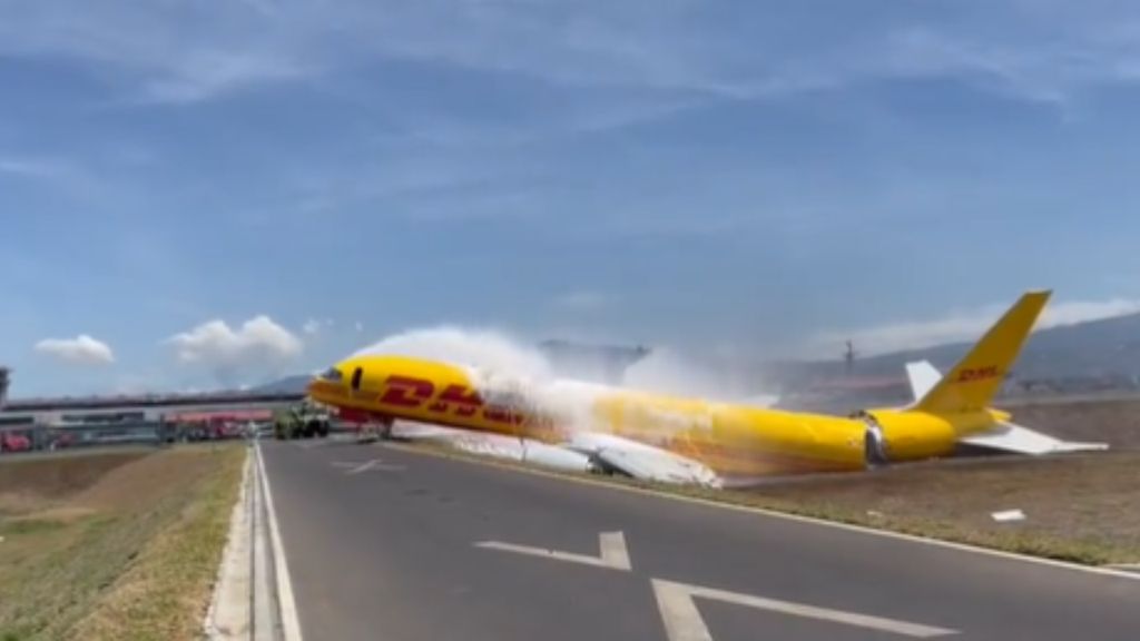 Avião DHL parte-se ao aterrar na Costa Rica (Direitos Reservados)