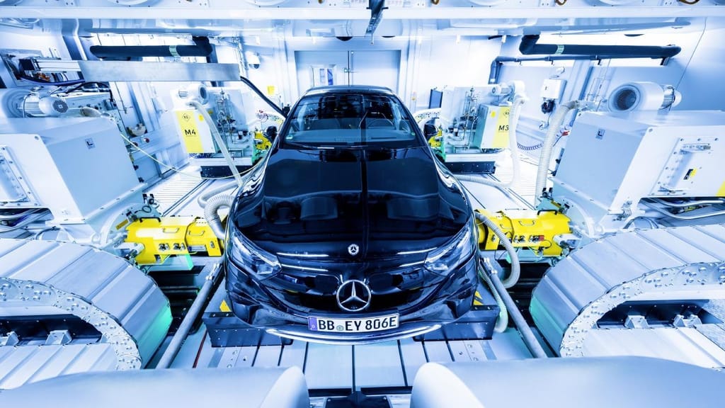 Mercedes-Benz está a criar uma unidade de integração de software 
