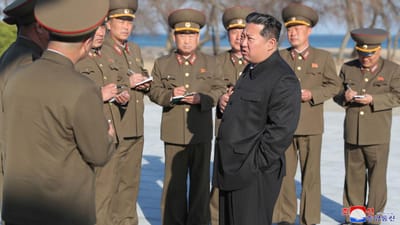 Seul diz que Coreia do Norte disparou dois mísseis balísticos - TVI