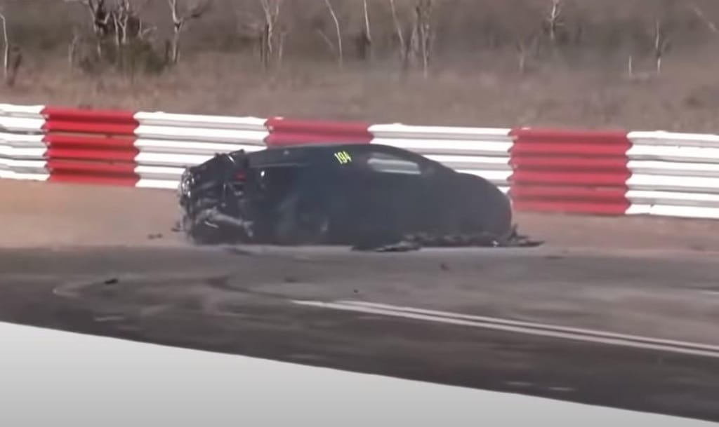 Lamborghini despista-se em drag race (captura YouTube)