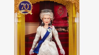 Rainha Isabel II faz 96 anos e "recebe" Barbie de presente - TVI