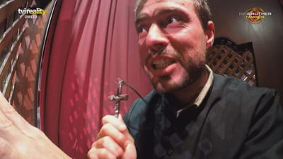 Padre Marco aconselha Bernardo: «A tentação não pode ser maior que a vontade» - Big Brother