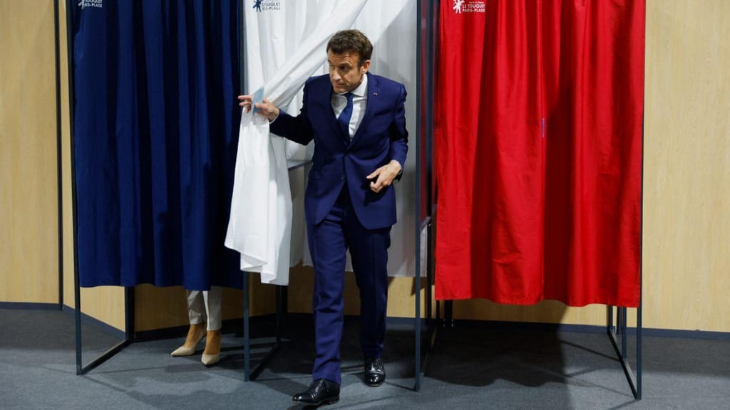 Macron vota em Le Touquet. Foto: EPA