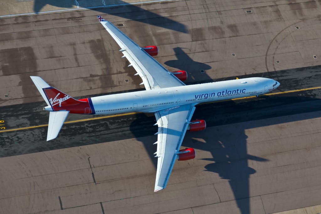 Avião da Virgin Atlantic aterrou em Heathrow hora e meia depois de ter descolado. (Imagem Getty)