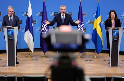 O que precisa de saber sobre a Finlândia, a Suécia e a NATO - TVI