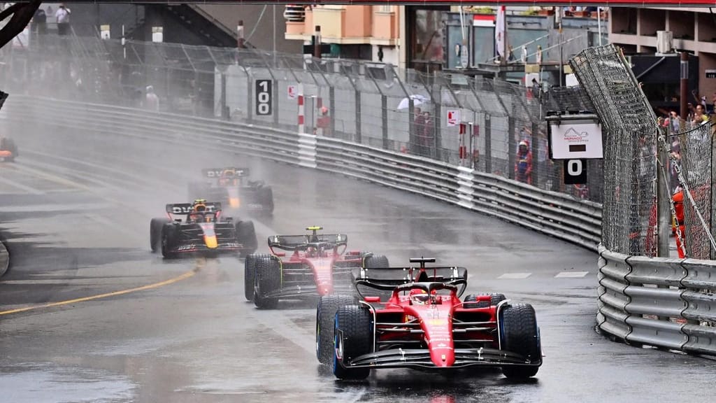 Chuva marcou o atraso do Grande Prémio do Mónaco em Fórmula 1