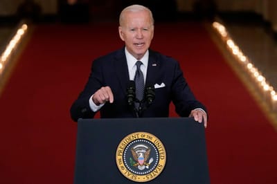 Joe Biden assina ordem executiva para mitigar efeitos da ilegalização do aborto - TVI