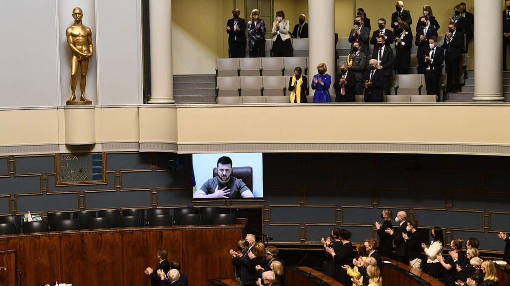 Zelensky no parlamento da Finlândia. Emmi Korhonen/lehtikuva/AFP/Getty Images
