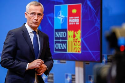 NATO avisa Rússia: qualquer ataque a infraestruturas dos aliados terá "resposta unida e determinada" - TVI