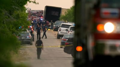 EUA: 50 migrantes encontradas mortas dentro de um camião em San Antonio no Texas - TVI