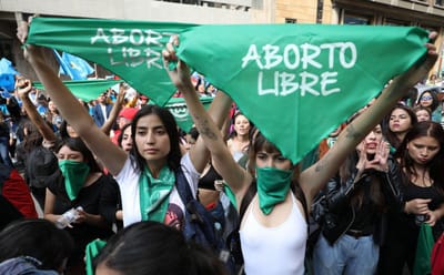 Como o lenço verde se tornou o símbolo da luta pela despenalização do aborto - TVI