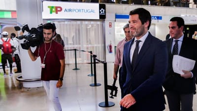 Ventura culpa Pedro Nuno Santos pelo caos no aeroporto de Lisboa - TVI