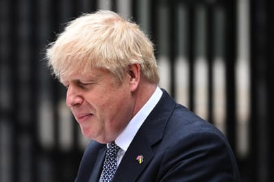 Boris demite-se mas diz que isso é "excêntrico". E culpa "o rebanho" conservador - TVI