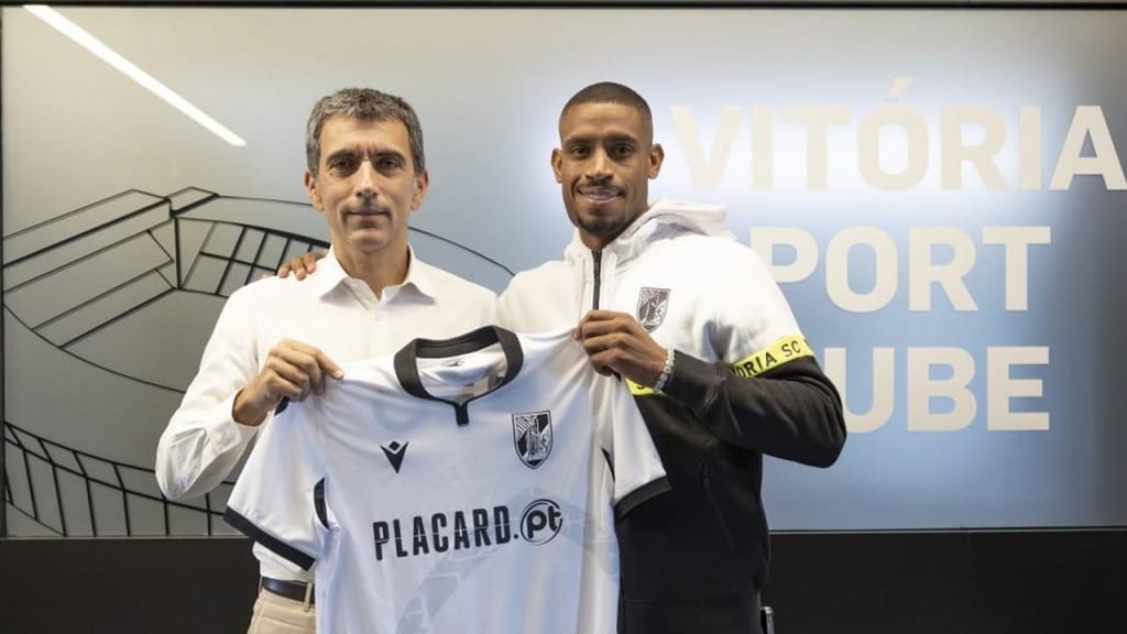 André Silva é reforço do Vitória de Guimarães