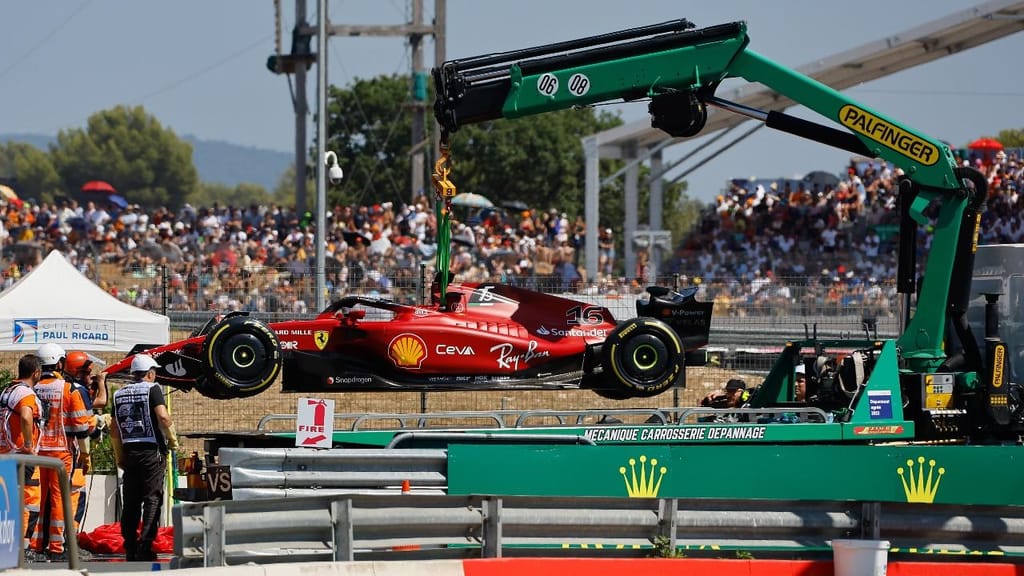 O Ferrari de Leclerc depois do despiste no Grande Prémio de França