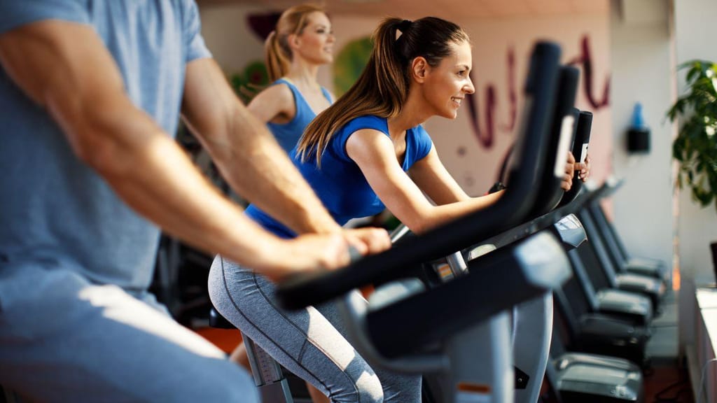 Praticar mais exercício do que as quantidades recomendadas para uma vida mais longa, diz estudo (CNN Internacional)