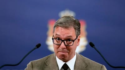 Presidente da Sérvia dissolve o parlamento e convoca eleições para 17 de dezembro - TVI
