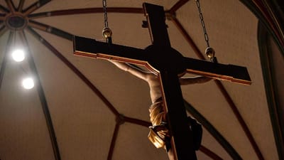 Diocese de Viana do Castelo suspende padre suspeito de abuso sexual de menores - TVI