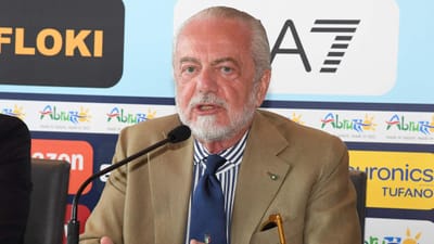 «Mourinho não faz parte dos planos do Nápoles», garante o presidente - TVI