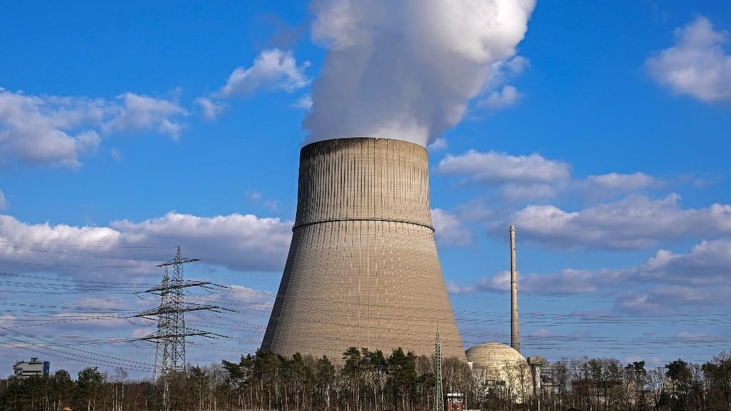 Central nuclear da RWE em Lingen, Alemanha (Foto: Martin Meissner/AP)