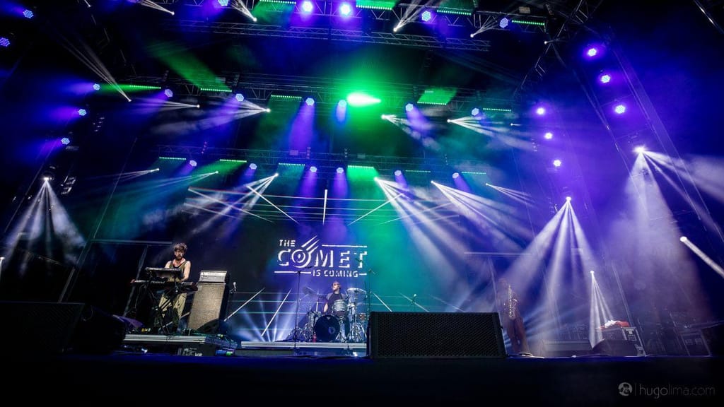 Festival Paredes de Coura: atuação de The Comet is Coming (Fotos: Hugo Lima)
