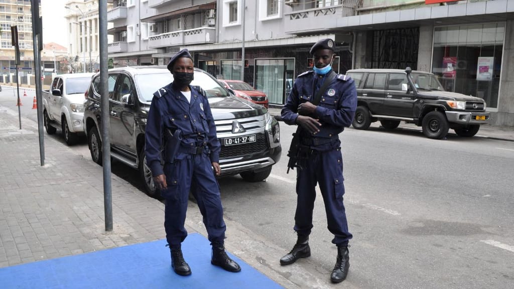 Polícia de Angola (Fotograia de JULIO PACHECO NTELA/AFP via Getty Images)