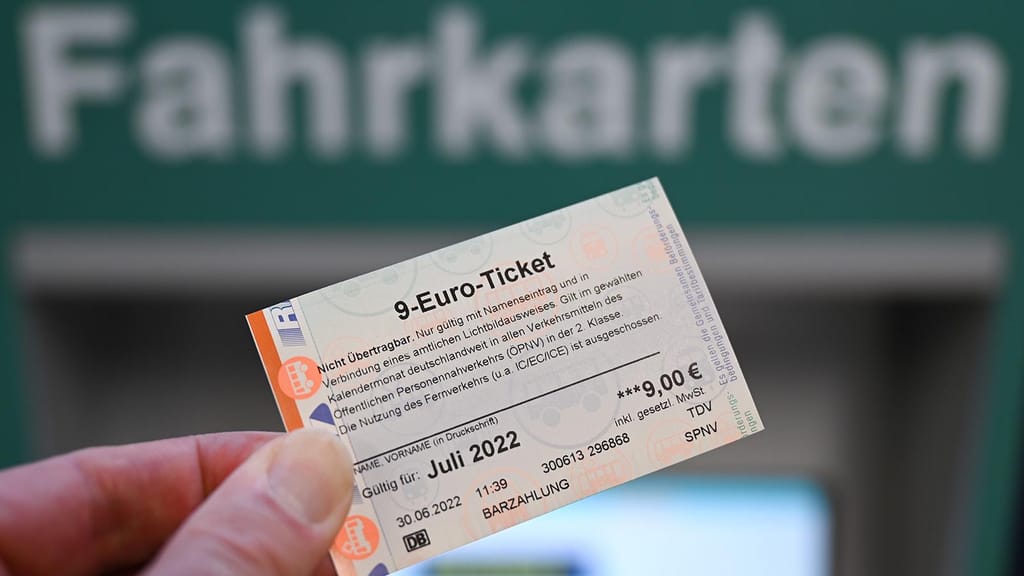 Bilhete de 9 euros na Alemanha (CNN Internacional) 
