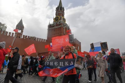 Repúblicas autoproclamadas de Lugansk e Donetsk marcam referendos para decidir sobre a união com a Rússia - TVI