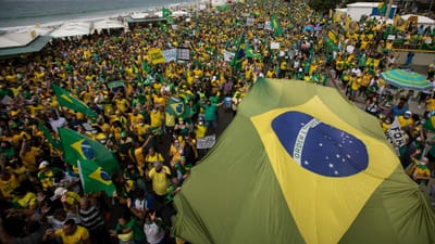 Eleições: Bolsonaro volta a levantar dúvidas sobre votação eletrónica. CNE garante que não há dados que ponham em causa fiabilidade do processo - TVI