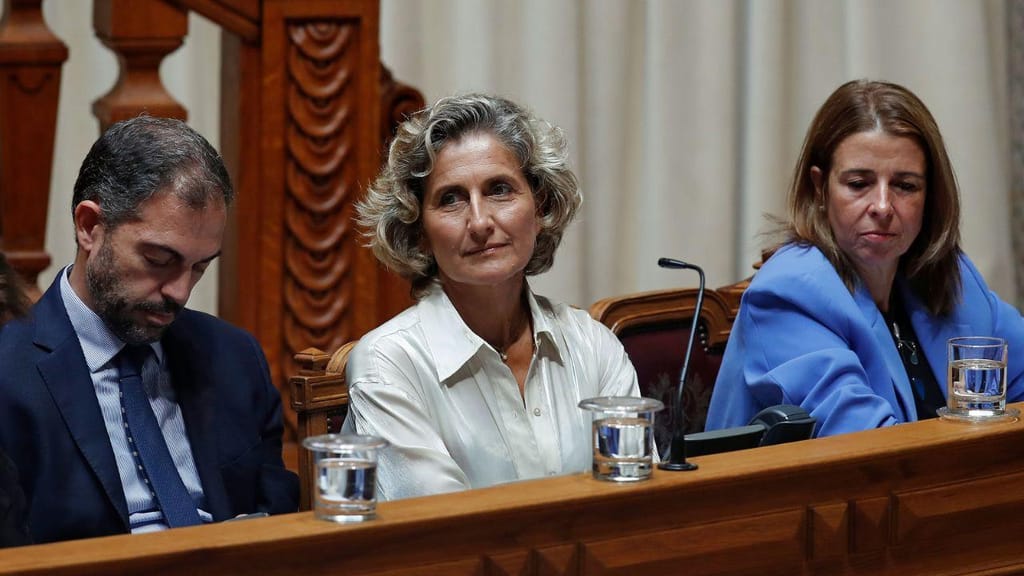 A ministra da Coesão Territorial, Ana Abrunhosa, durante o debate parlamentar na Assembleia da República