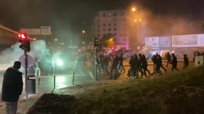 Polícias voltam a ser proibidos de disparar balas reais em manifestações - TVI