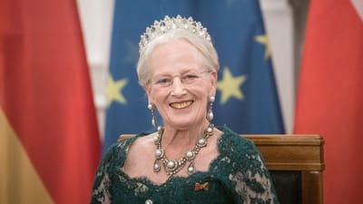 Rainha da Dinamarca anuncia que vai abdicar do trono durante o discurso de Ano Novo - TVI