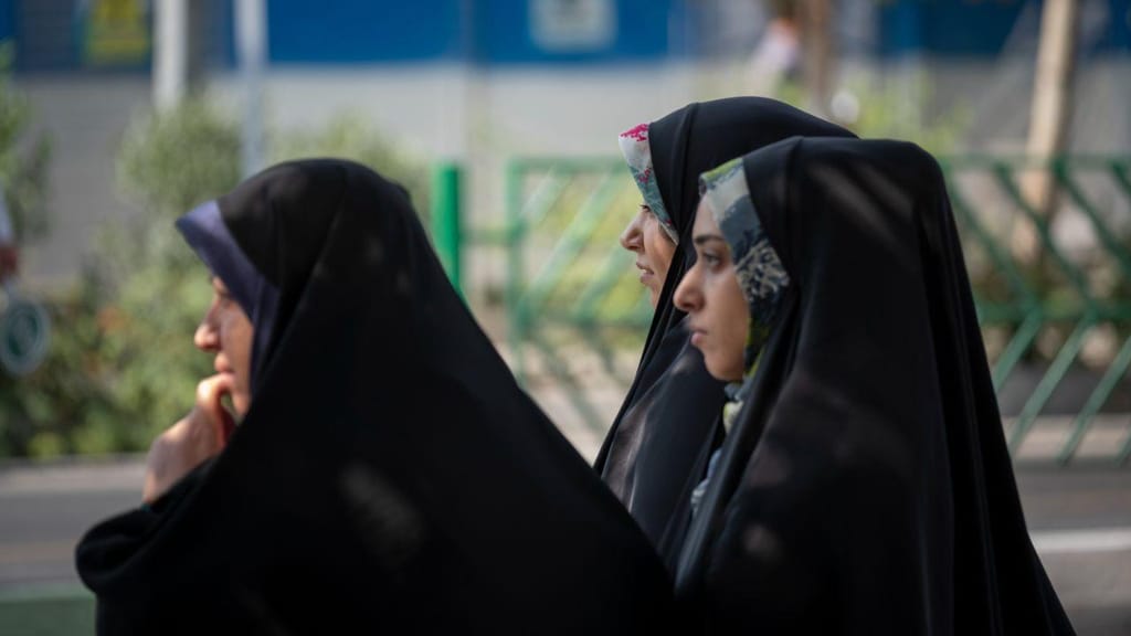 Mulheres com véu no Irão (GettyImages)