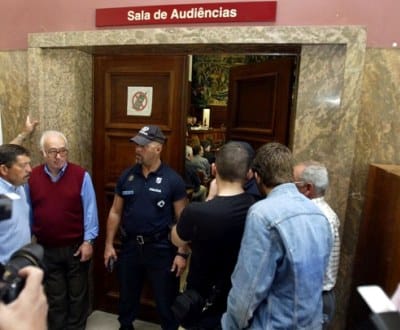 Porto: dois homens julgados por homicídio e violação - TVI