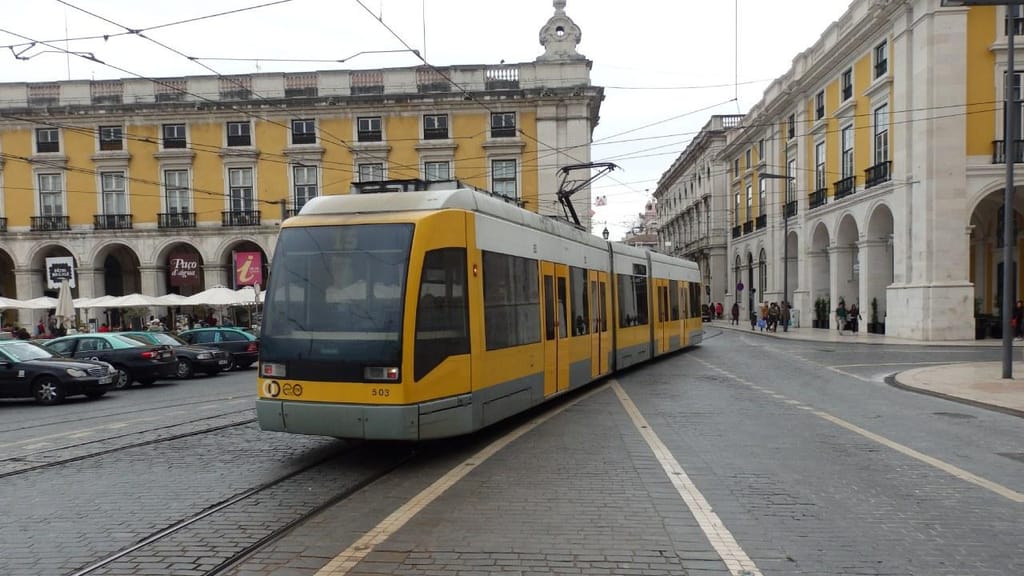 Elétrico em Lisboa (Foto: Julian Walker/Flickr)