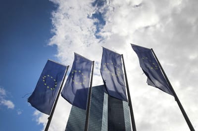 BCE abre a porta a fim de ciclo na subida de juros - TVI