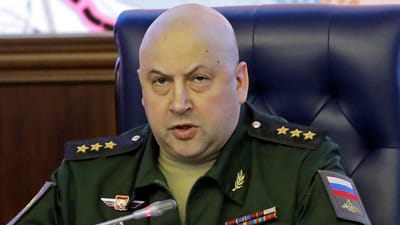 "Eles odiavam-no". Como foi obedecer às ordens do novo comandante russo na Ucrânia - TVI