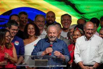 "Tentaram enterrar-me vivo", diz Lula da Silva que garante estar pronto para "baixar as armas e escolher a vida" - TVI