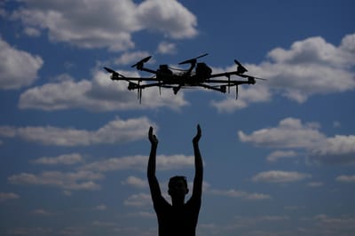 Os misteriosos drones ucranianos e um aviso após os ataques em solo russo: "estão a chegar milhares de soldados ucranianos treinados no estrangeiro" - TVI