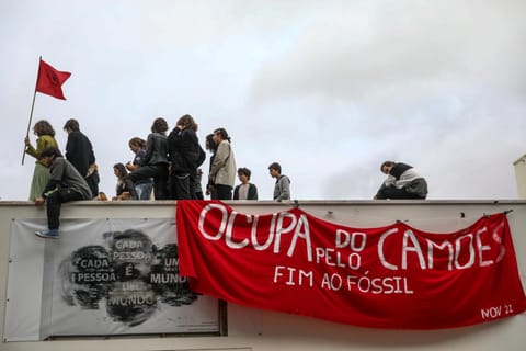 Ativistas climáticos fecharam o Liceu Camões em novembro de 2022 (Lusa/Andre Koesters)