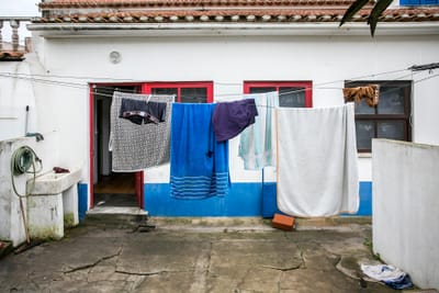 Um quinto dos estrangeiros a residir em Portugal vive em alojamentos sobrelotados - TVI