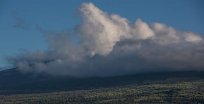 Alerta no Havai: maior vulcão do mundo entra em erupção - TVI