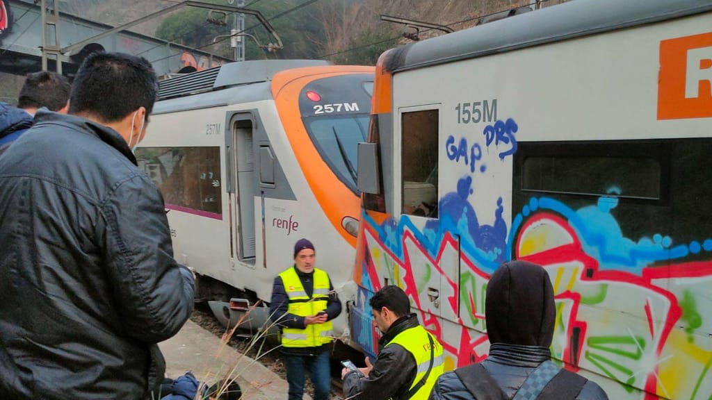 Acidente com comboios em Barcelona, Espanha (AP)