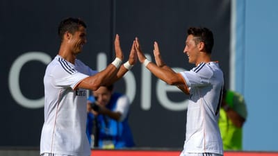 Ozil defende Ronaldo: «Não percebo de onde vem esta negatividade» - TVI