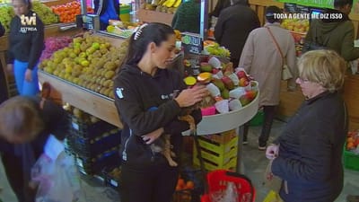 Rita Pereira quer trocar cão de cliente por frutas e legumes - TVI