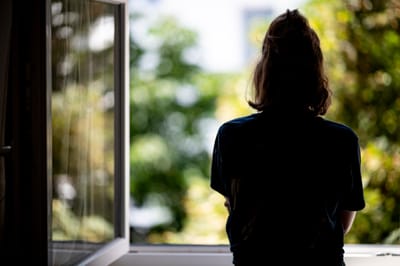 60% das mulheres sentem que solidão aumenta à medida que progridem na carreira - TVI