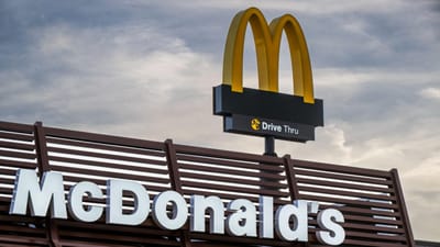 McDonald’s aumenta salário de entrada para 800 euros e quer contratar 4.000 até junho - TVI