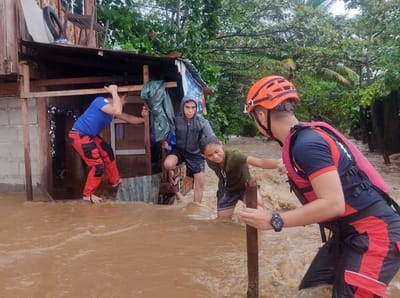 Inundações nas Filipinas causaram pelo menos 13 mortos e 23 desaparecidos - TVI
